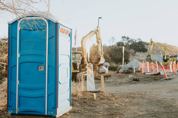 Portable restroom solutions in Oak Park, MI
