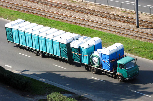 Best Restroom trailer rental cost  in Oak Park, MI